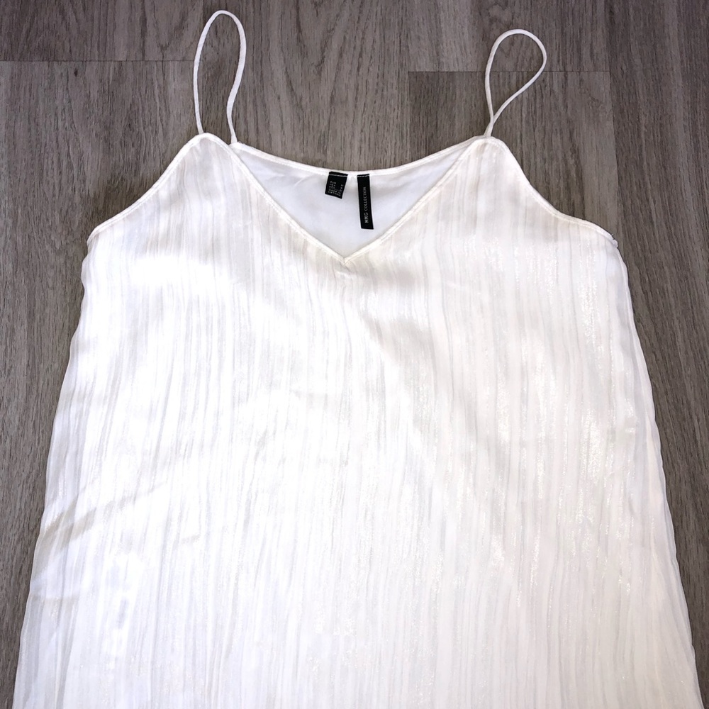 Shiny white tank top